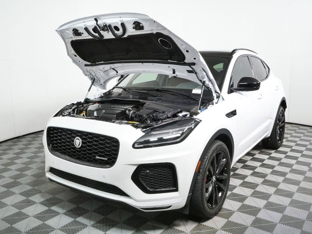 Used 2024 Jaguar E-PACE R-Dynamic SE AWD/4WD image 33