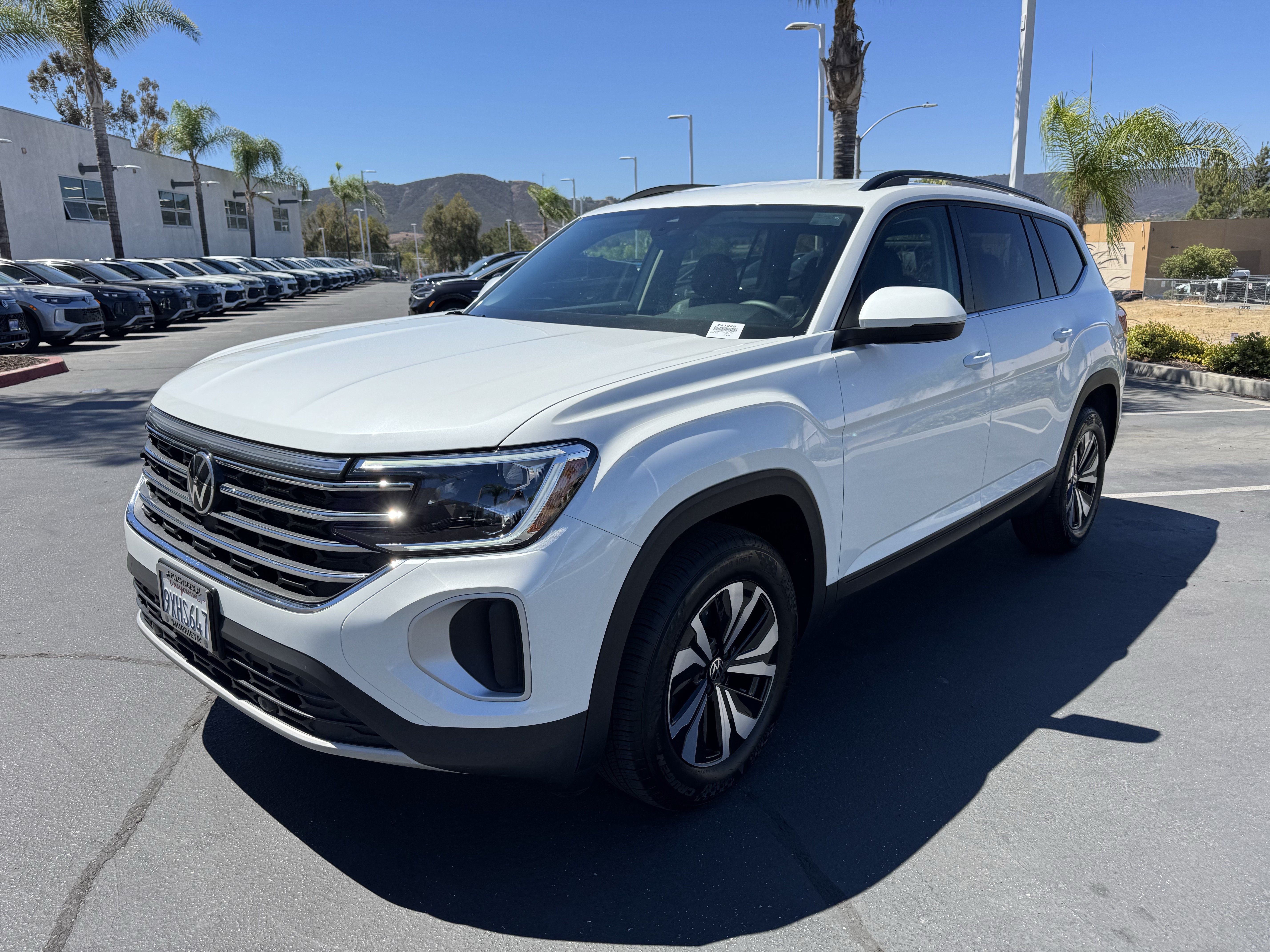 Used 2026 Volkswagen Atlas SE FWD image 4