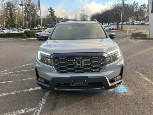 Used 2023 Honda Passport TrailSport image 9