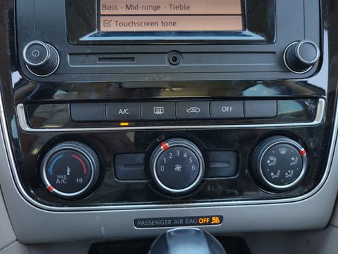 Used 2018 Volkswagen Passat 2.0T S w/ Driver Assistance Package image 26