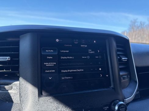 Used 2024 RAM 2500 Big Horn image 25