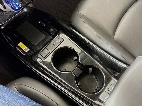 Used 2019 Toyota Prius XLE image 20