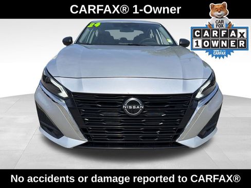 Used 2024 Nissan Altima 2.5 SV FWD image 2