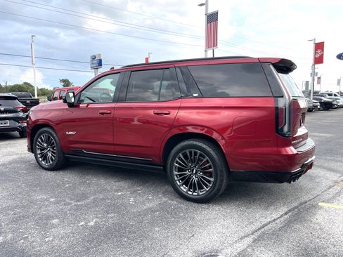 Used 2023 Cadillac Escalade V image 6