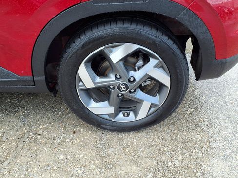 Used 2021 Hyundai Venue SEL w/ Cargo Package FWD image 26