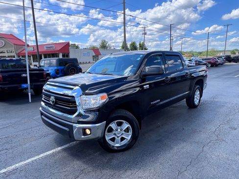 Used 2017 Toyota Tundra SR5 AWD/4WD image 15