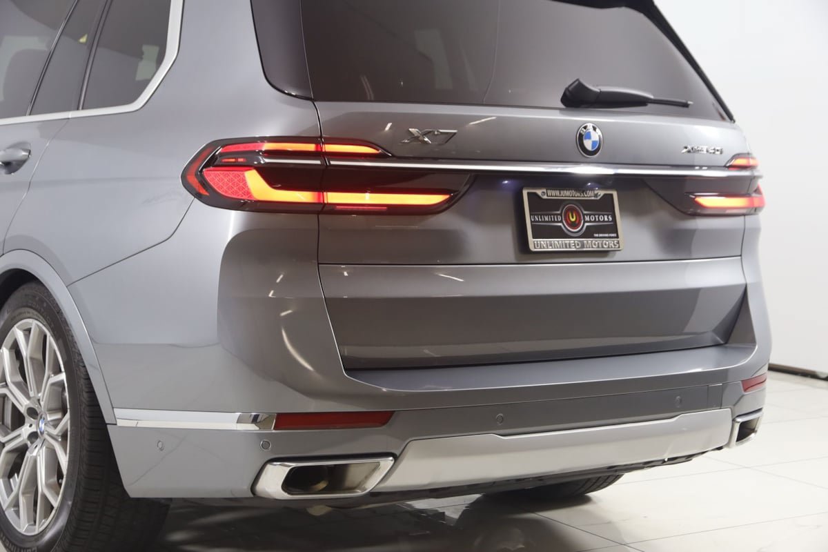 Used 2024 BMW X7 xDrive40i AWD/4WD image 27