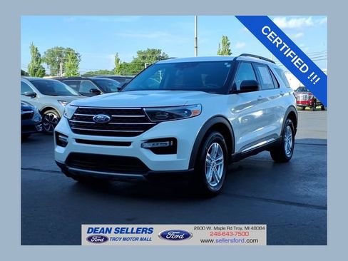 Certified 2024 Ford Explorer XLT w/ Equipment Group 202A AWD/4WD image 1