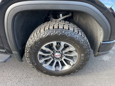 Used 2023 GMC Sierra 1500 AT4 w/ AT4 Premium Package image 6