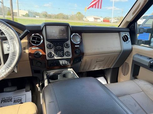 Used 2013 Ford F250 Lariat image 6