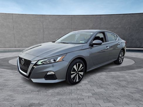 Used 2021 Nissan Altima 2.5 SV image 3