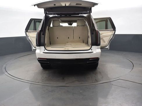 Certified 2025 Cadillac Escalade Sport Platinum image 5