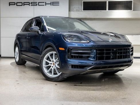 Certified 2025 Porsche Cayenne S image 10
