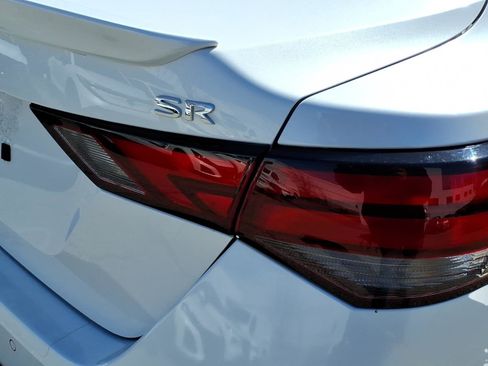 Used 2023 Nissan Sentra SR w/ SR Premium Package FWD image 5