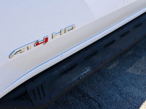 Used 2025 GMC Sierra 2500 AT4 AWD/4WD image 9