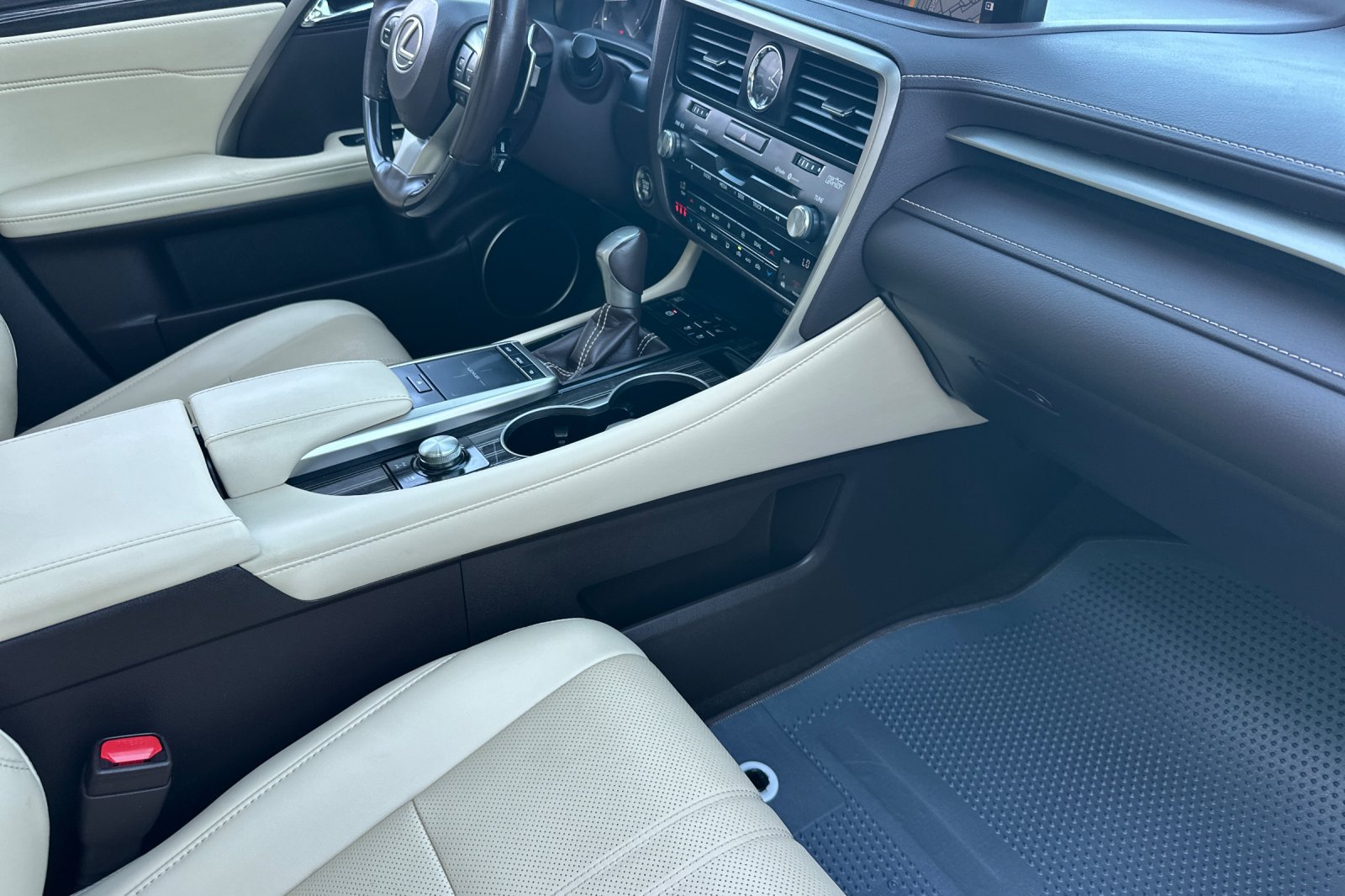 Used 2020 Lexus RX 350 AWD w/ Luxury Package image 13