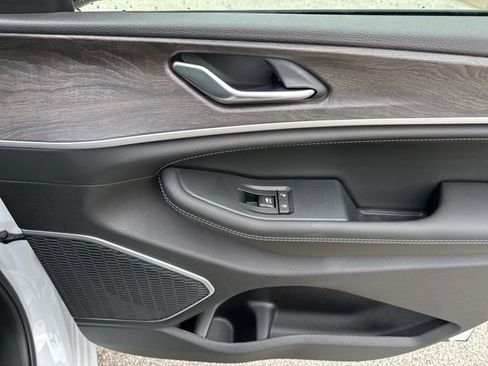 New 2026 Jeep Grand Cherokee L Limited AWD/4WD image 12