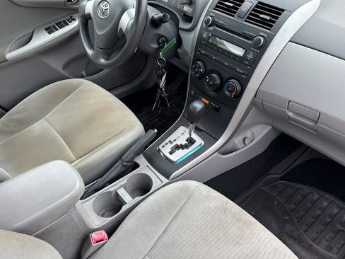 Used 2010 Toyota Corolla LE image 15