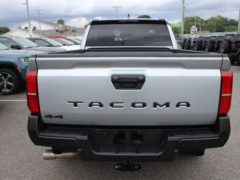 Used 2026 Toyota Tacoma SR w/ SR Upgrade Package AWD/4WD image 24
