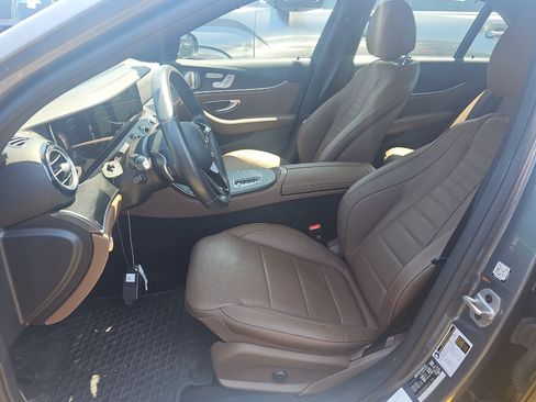 Used 2023 Mercedes-Benz E 450 4MATIC Sedan image 4