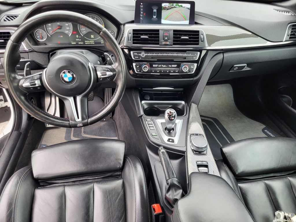 Used 2020 BMW M4 Convertible RWD image 21