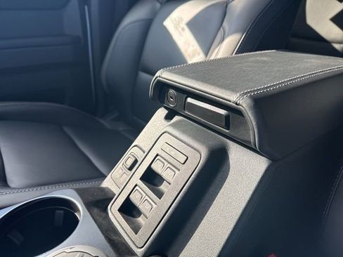 New 2025 Ford Bronco Outer Banks AWD/4WD image 18