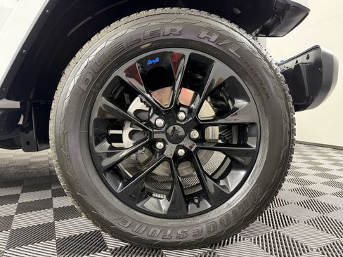 Used 2023 Jeep Wrangler Unlimited Sahara AWD/4WD image 54