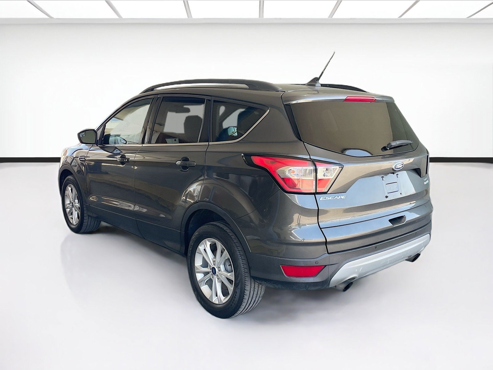 Used 2018 Ford Escape SEL FWD image 6
