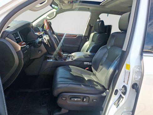 Used 2021 Lexus LX 570 4WD w/ Luxury Package image 14