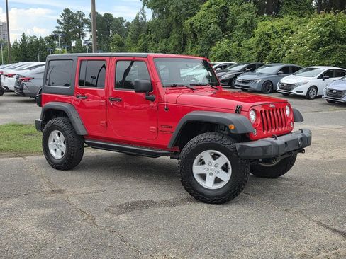 Used 2018 Jeep Wrangler Unlimited Sport S AWD/4WD image 2