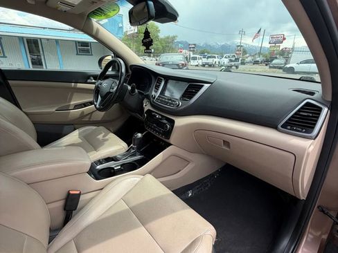 Used 2016 Hyundai Tucson Limited w/ Option Group 03 AWD/4WD image 15