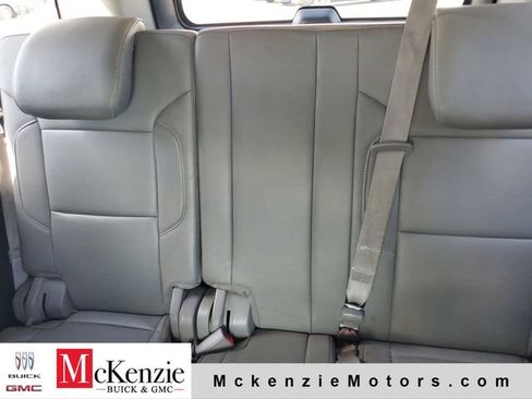 Used 2016 Chevrolet Suburban LT RWD image 25