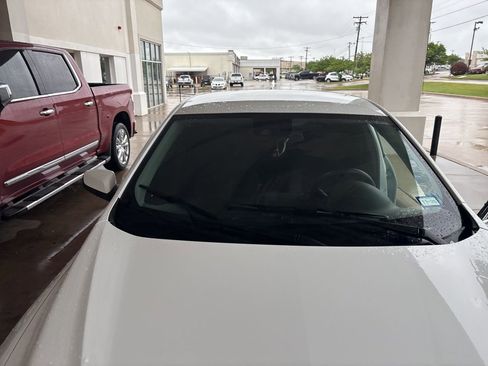 Used 2024 Chevrolet Malibu LT image 5