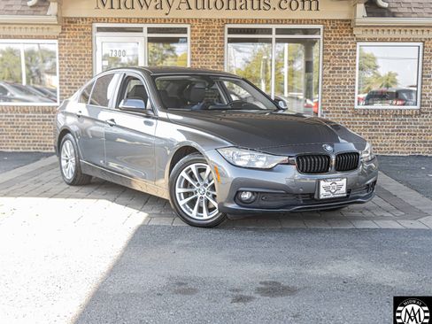 Used 2017 BMW 320i xDrive Sedan image 3