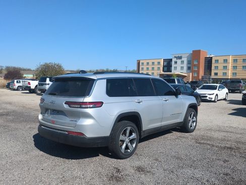 Used 2021 Jeep Grand Cherokee L Limited AWD/4WD image 6
