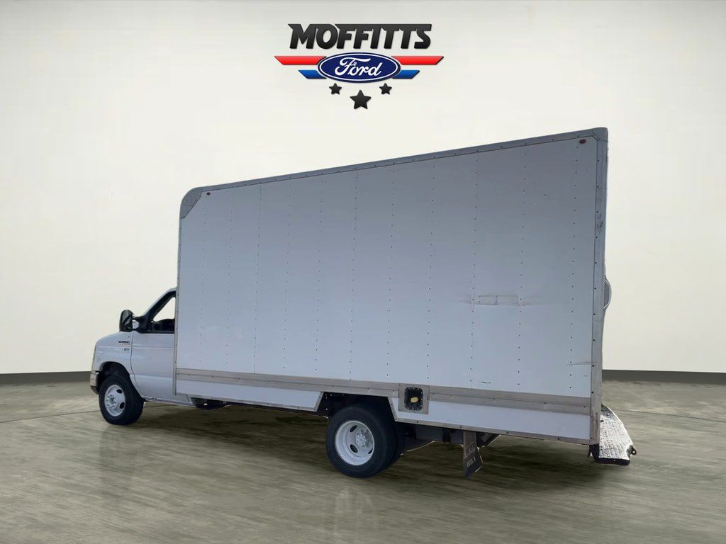 Used 2015 Ford E-350 and Econoline 350 Super Duty RWD image 3