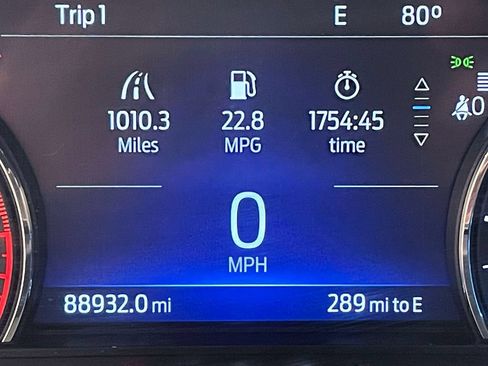 Used 2022 Ford Explorer XLT w/ Equipment Group 202A AWD/4WD image 6
