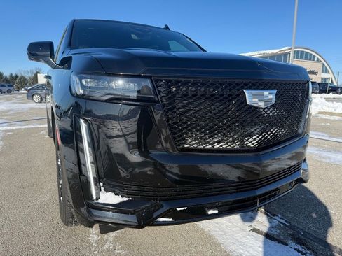 Used 2022 Cadillac Escalade ESV Sport Platinum w/ LPO, Floor Liner Package image 8