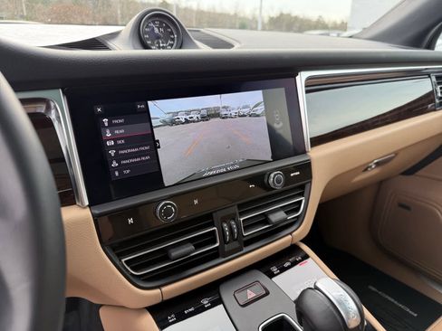 Used 2023 Porsche Macan S image 17