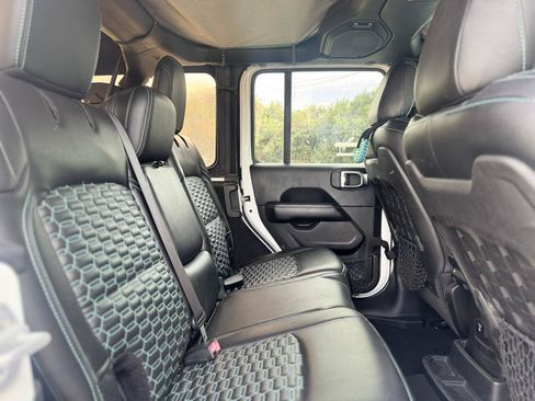 Used 2018 Jeep Wrangler Unlimited Rubicon AWD/4WD image 56