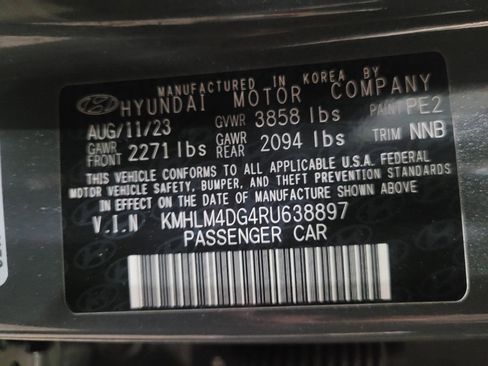 Used 2024 Hyundai Elantra SEL FWD image 33