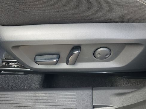 Certified 2024 Nissan Rogue SV FWD image 12