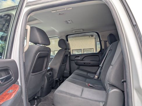 Used 2014 Chevrolet Suburban LS w/ All-Star Edition image 20