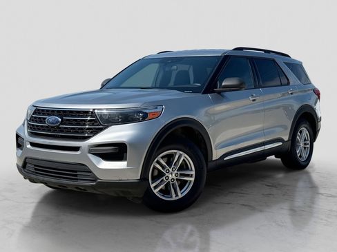 Used 2020 Ford Explorer XLT w/ Class III Trailer Tow Package AWD/4WD image 1