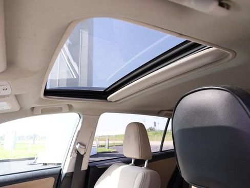 Used 2014 Toyota RAV4 XLE FWD image 8