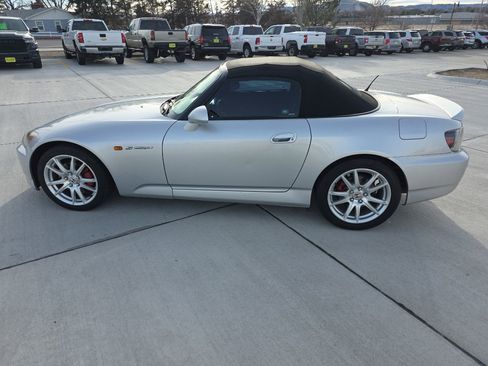Used 2005 Honda S2000 image 8