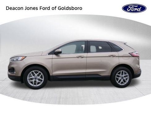 Used 2021 Ford Edge SEL w/ Convenience Package image 5