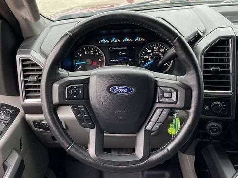 Used 2017 Ford F150 XLT w/ Equipment Group 302A Luxury AWD/4WD image 11