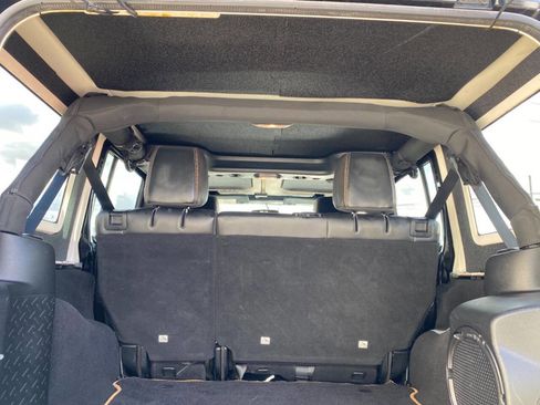 Used 2014 Jeep Wrangler Unlimited Sahara image 42