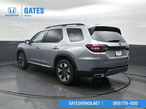 New 2026 Honda Pilot Touring image 8